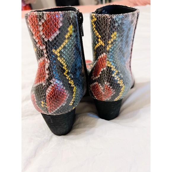 Matisse "Spade" Crocodile Printed Pointed Toe Ankle Boots Coconuts Matisse - Picture 5 of 7